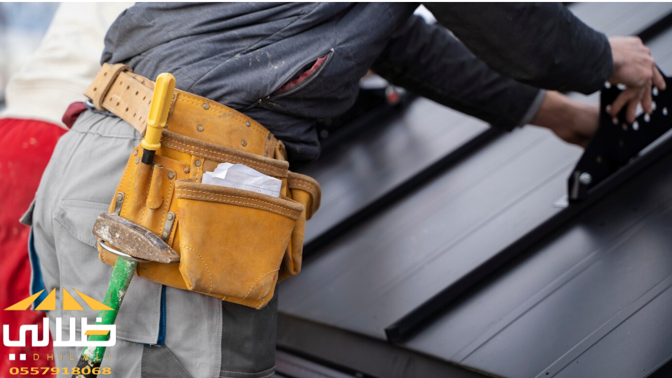 فني تركيب ساندوتش بانل