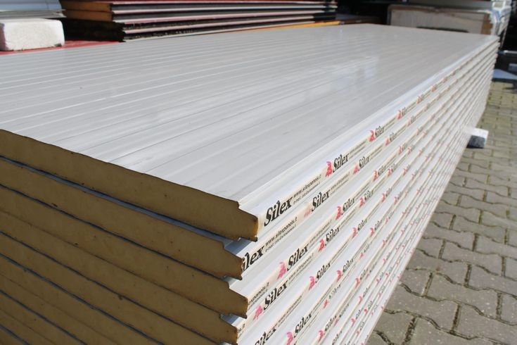 مميزات وعيوب الساندوتش بانل